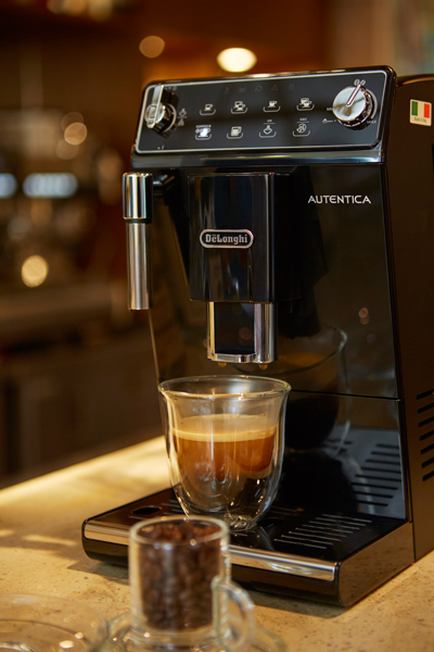 デロンギ史上最薄！全自動コーヒーマシンオーテンティカが新発売 