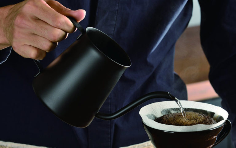 お湯が見えるケトル？HARIOからV60ドリップケトル・エアーが発売開始！ | COFFEE OTAKU | コーヒーヲタク