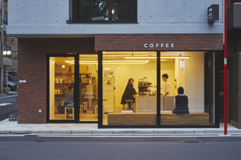 【WESTSIDE COFFEE/東京都台東区】ヨーロッパにあるホテルのロビーのような、誰もが気軽にコーヒーを楽しめる空間