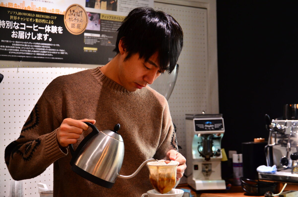【PHILOCOFFEA/ 粕谷 哲】コーヒーの価値を高めるため、なりたい職業として地位を得るため、日本一有名なバリスタを目指して。